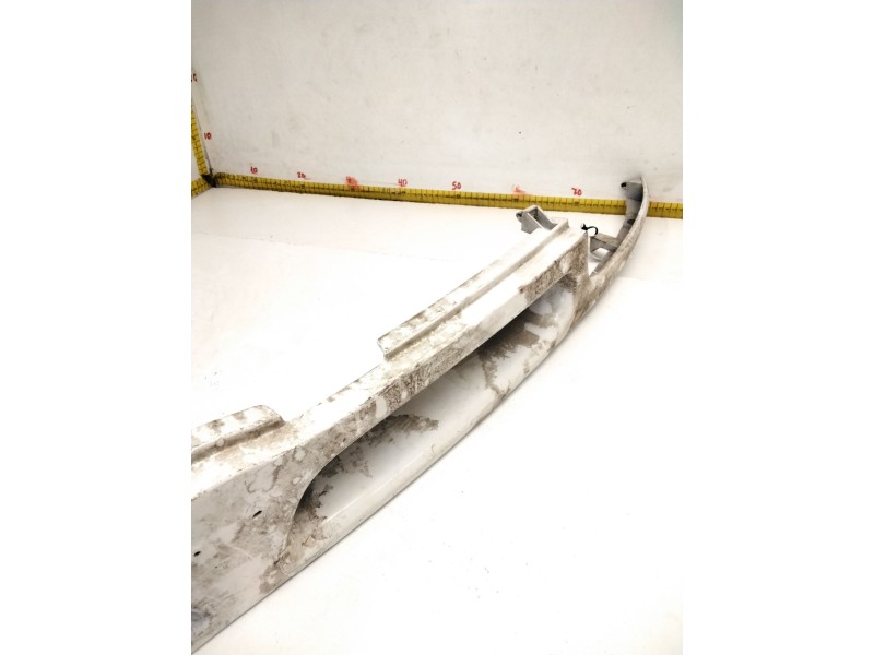 Recambio de rejilla delantera para nissan vanette cargo furgón (hc 23) 1.6 i referencia OEM IAM 623101C400  BLANCA