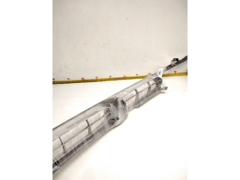 Recambio de rejilla delantera para nissan vanette cargo furgón (hc 23) 1.6 i referencia OEM IAM 623101C400  BLANCA