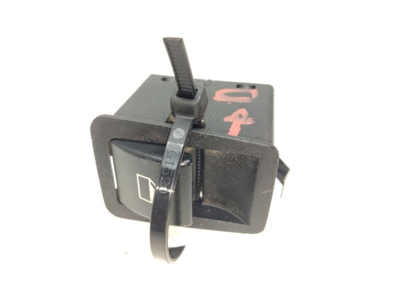 Recambio de mando elevalunas trasero derecho para bmw 3 (e46) 320 d referencia OEM IAM 8368921  