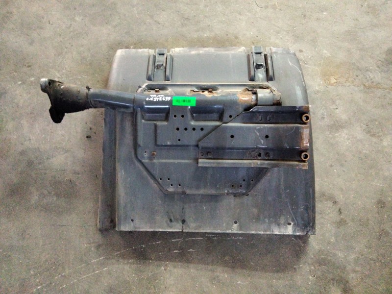 Recambio de guardabarro trasero izquierdo para scania r480 referencia OEM IAM   