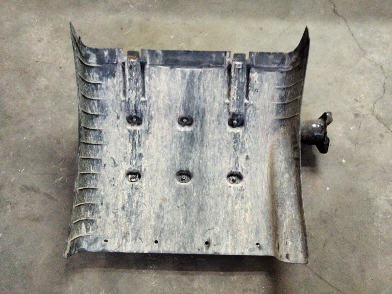 Recambio de guardabarro trasero izquierdo para scania r480 referencia OEM IAM   