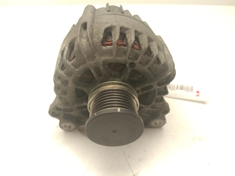 Recambio de alternador para seat leon (5f1) 2.0 tdi referencia OEM IAM 03L903023J  