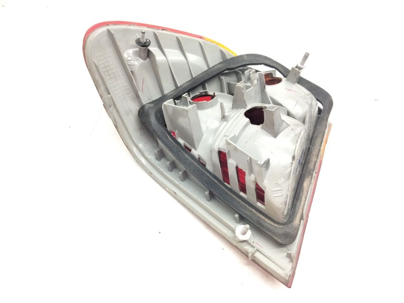 Recambio de piloto trasero derecho para bmw 3 (e46) 320 d referencia OEM IAM   