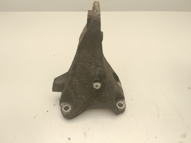 Recambio de soporte motor derecho inferior para bmw serie 1 berlina (e81/e87) referencia OEM IAM 2211678191601  
