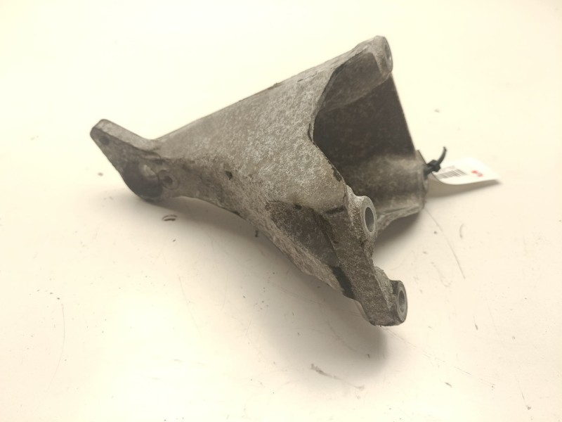 Recambio de soporte motor derecho superior para bmw serie 1 berlina (e81/e87) referencia OEM IAM 2211678191601  