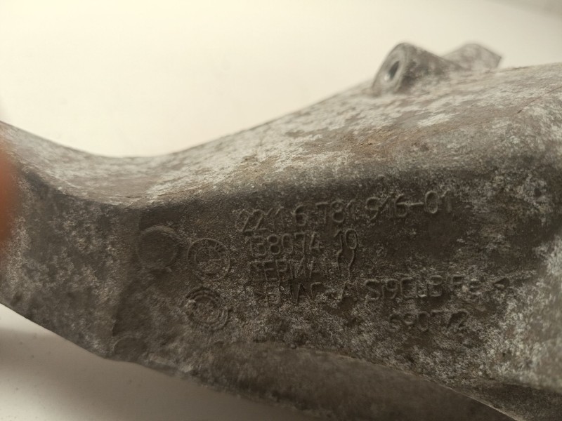 Recambio de soporte motor derecho superior para bmw serie 1 berlina (e81/e87) referencia OEM IAM 2211678191601  