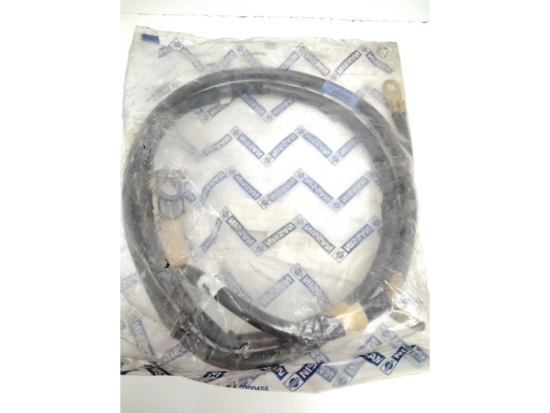 Recambio de cable positivo de bateria para nissan vanette cargo furgón (hc 23) 1.6 i referencia OEM IAM 240809C104  