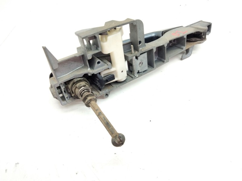 Recambio de maneta exterior delantera izquierda para peugeot 407 2.0 16v hdi fap referencia OEM IAM   