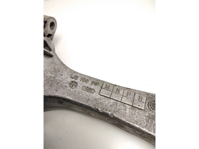 Recambio de soporte motor trasero para seat leon (1m1) 1.9 tdi referencia OEM IAM 1JO199851  