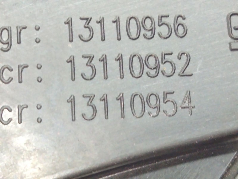 Recambio de maneta interior delantera izquierda para opel corsa c 1.2 16v cat (z 12 xep / lb4) referencia OEM IAM 13110956  