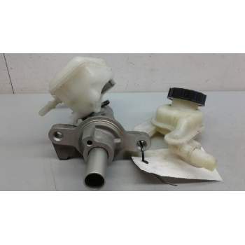 Recambio de bomba freno para ford fiesta (cb1) trend referencia OEM IAM 1751664  