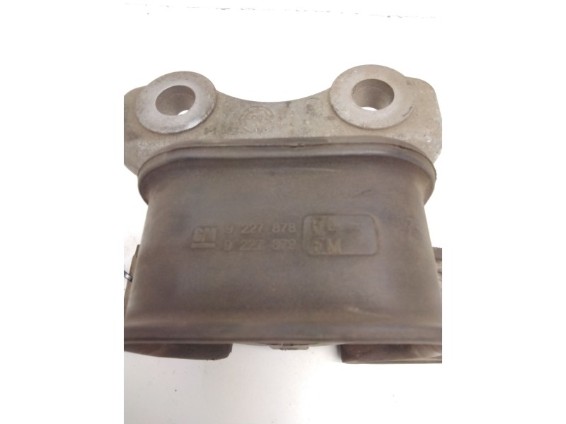 Recambio de soporte motor para opel corsa a fastback (s83) 1.2 n (f08, m08, f68, m68) referencia OEM IAM 9227878 9227879 GM