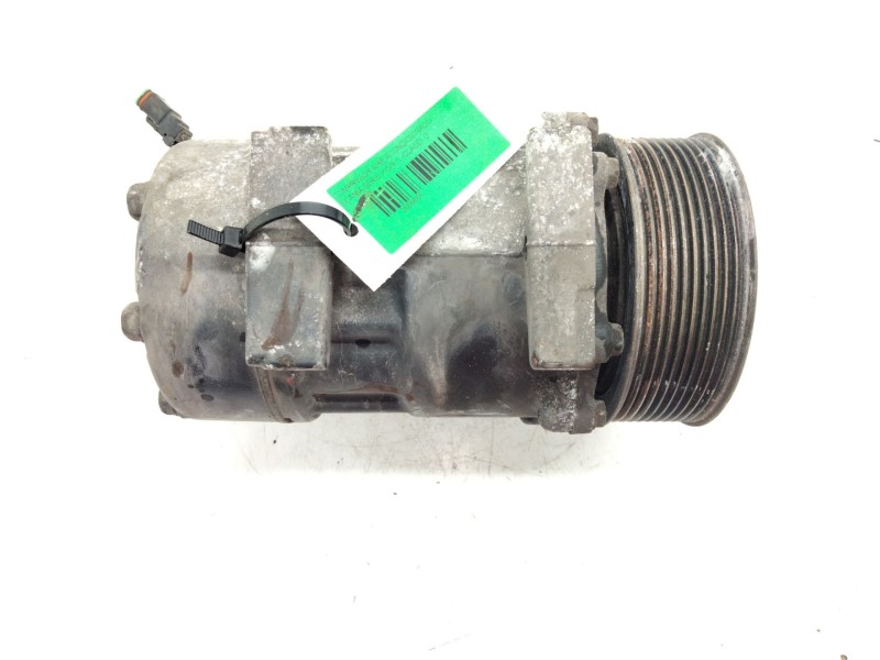 Recambio de compresor aire acondicionado para scania serie p/g/r (l-clase) referencia OEM IAM B709AS6  