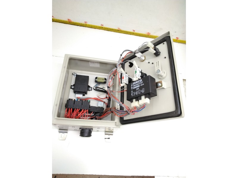 Recambio de caja control unidad de control para iveco referencia OEM IAM 99484737 0331801300 IVSP500368822