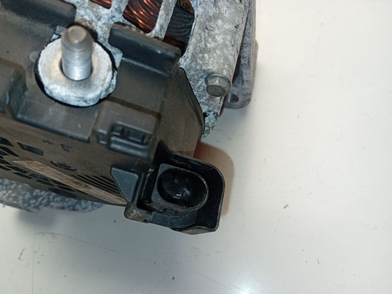 Recambio de alternador para bmw x1 (e84) sdrive 20 d referencia OEM IAM 2607244E  