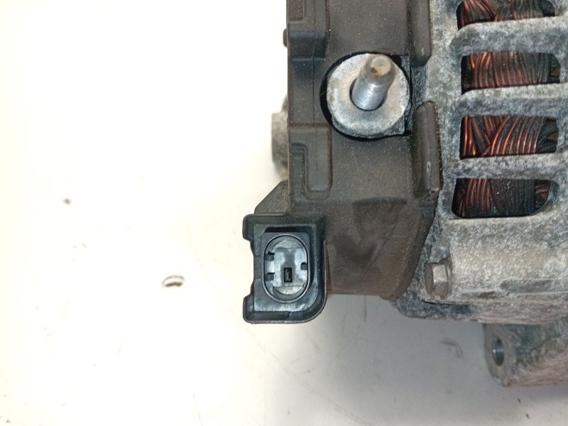 Recambio de alternador para bmw 1 (f20) 120 d referencia OEM IAM 2617511A  