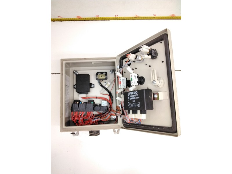 Recambio de caja control unidad de control para iveco referencia OEM IAM 99484737 0331801300 IVSP500368823