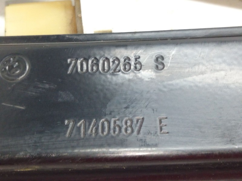 Recambio de elevalunas delantero izquierdo para bmw serie 3 touring (e91) 318d referencia OEM IAM 7060265S 7140587E 