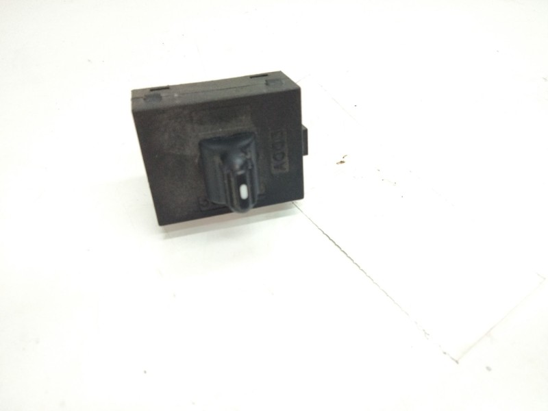 Recambio de mando elevalunas trasero izquierdo para jeep grand cherokee ii (wj, wg) 2.7 crd 4x4 referencia OEM IAM 5HB57TRMAA  