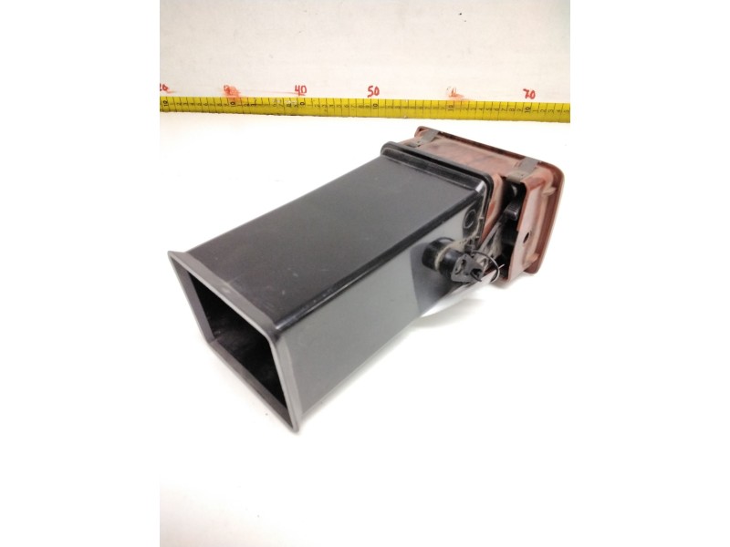 Recambio de aireador derecho para ford mondeo i (gbp) 1.8 td referencia OEM IAM V94ABA018B08VB 91AGA018B08AB D1B1A