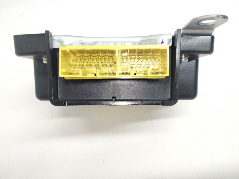 Recambio de centralita airbag para mitsubishi space star (a00) 1.2 referencia OEM IAM 8635A601  