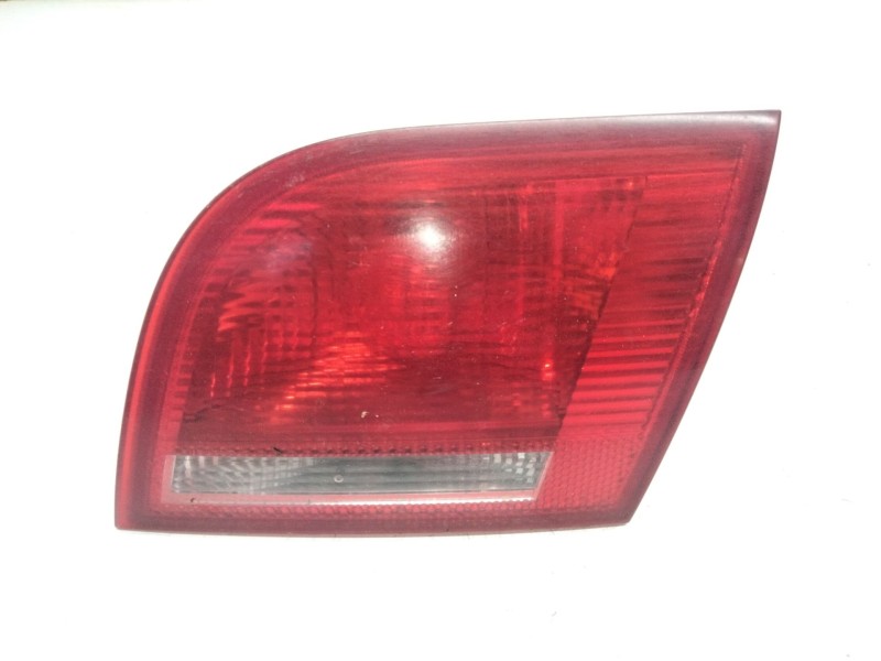 Recambio de piloto trasero derecho porton para audi a3 (8p) 2.0 tdi ambition referencia OEM IAM 8P4945094B  