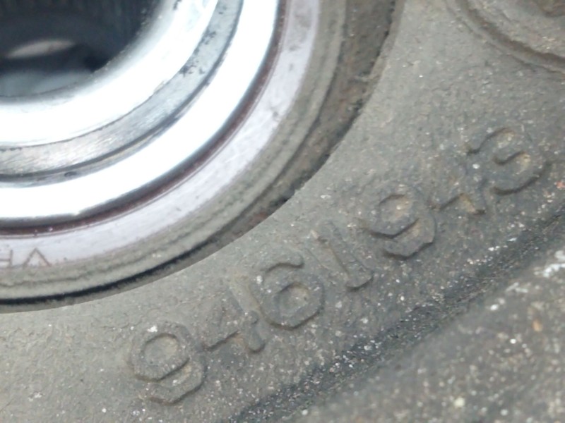 Recambio de mangueta delantera izquierda para volvo s60 berlina 2.4 diesel cat referencia OEM IAM 9461943  