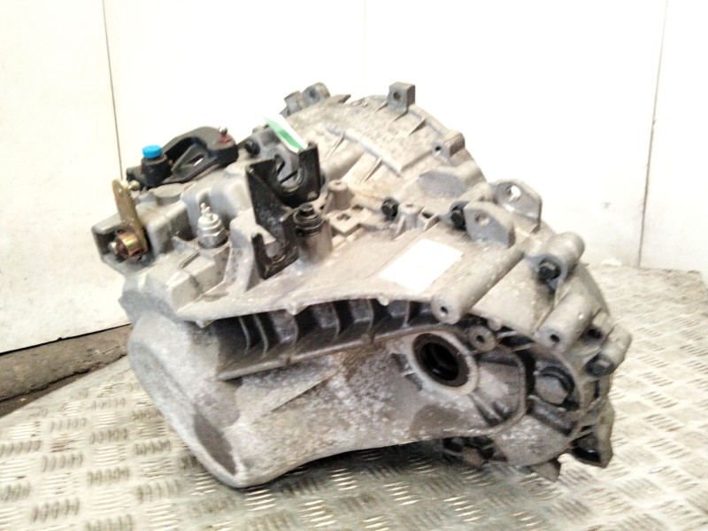 Recambio de caja cambios para volvo s60 berlina 2.4 diesel cat referencia OEM IAM P9482300  