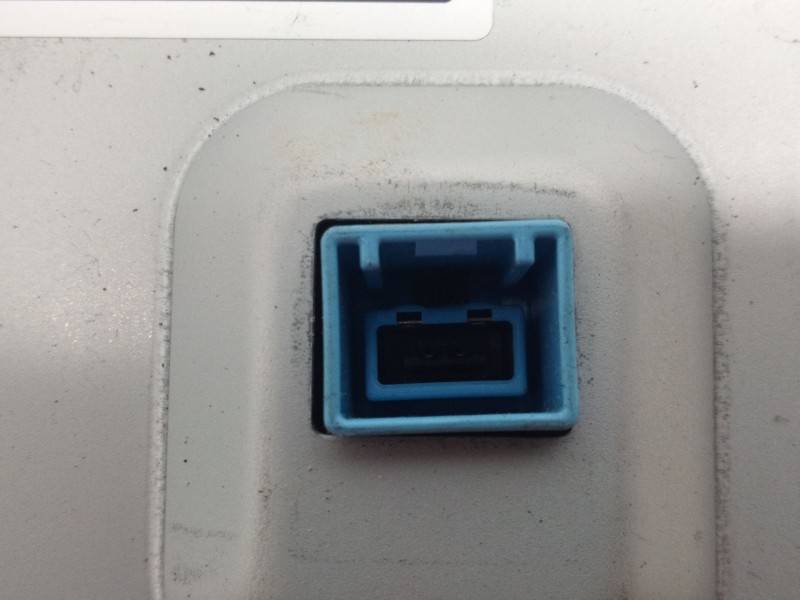 Recambio de pantalla multifuncion para opel insignia sports tourer sport referencia OEM IAM 13223793  