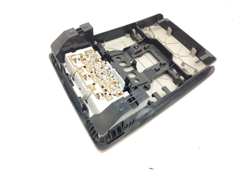 Recambio de luz interior para opel insignia sports tourer sport referencia OEM IAM 13285100  