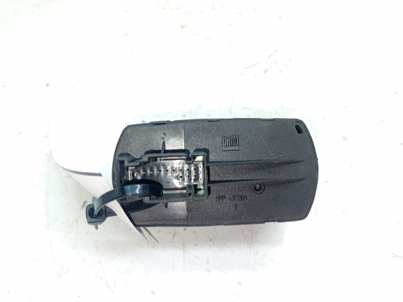 Recambio de mando elevalunas delantero izquierdo para opel corsa d selective referencia OEM IAM 13258521AA  