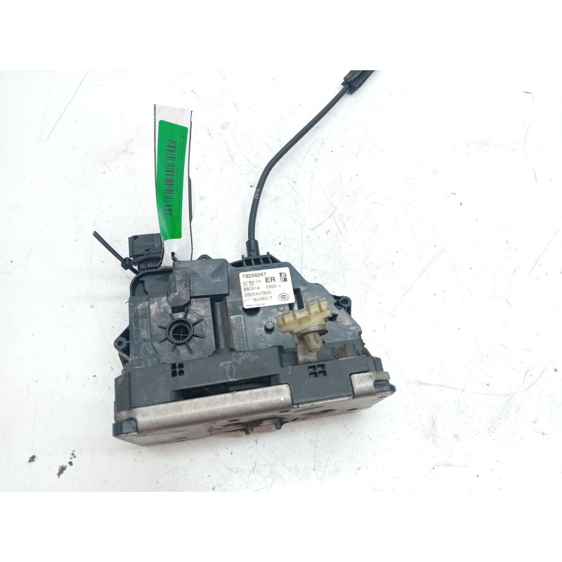 Recambio de cerradura puerta trasera derecha para opel corsa d selective referencia OEM IAM 13258267  