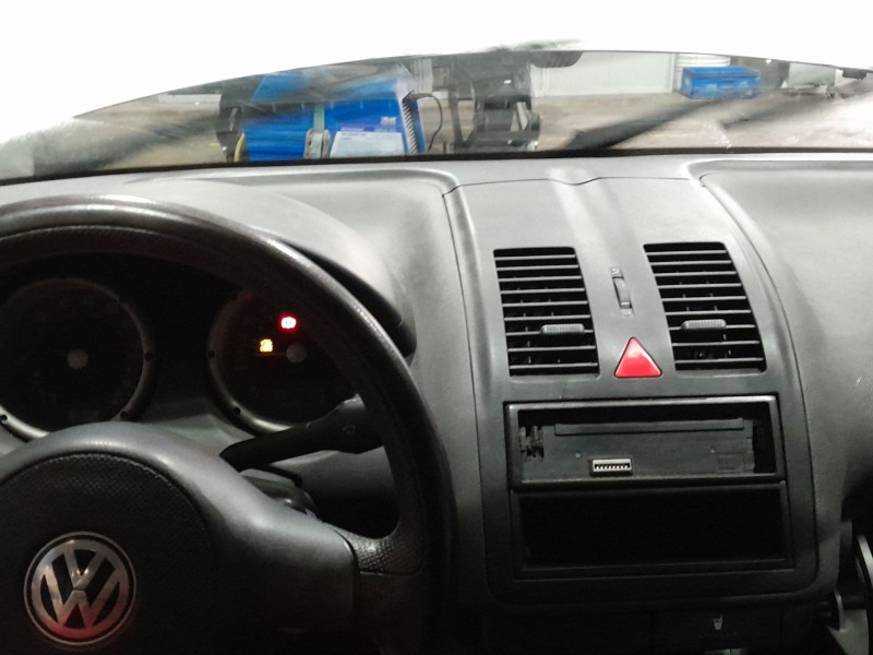 volkswagen polo (6n2) del año 2001