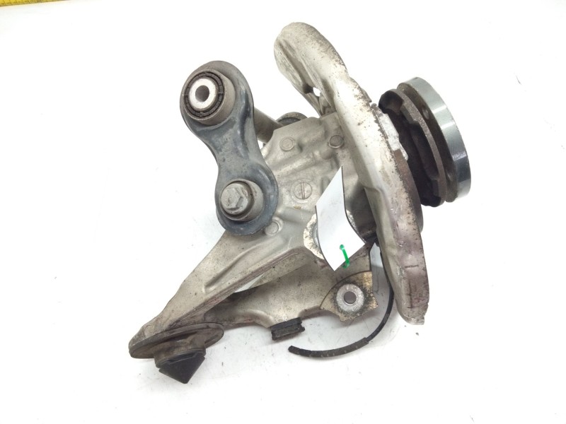 Recambio de mangueta trasera derecha para bmw x5 (e70) 3.0 turbodiesel cat referencia OEM IAM 677098406  