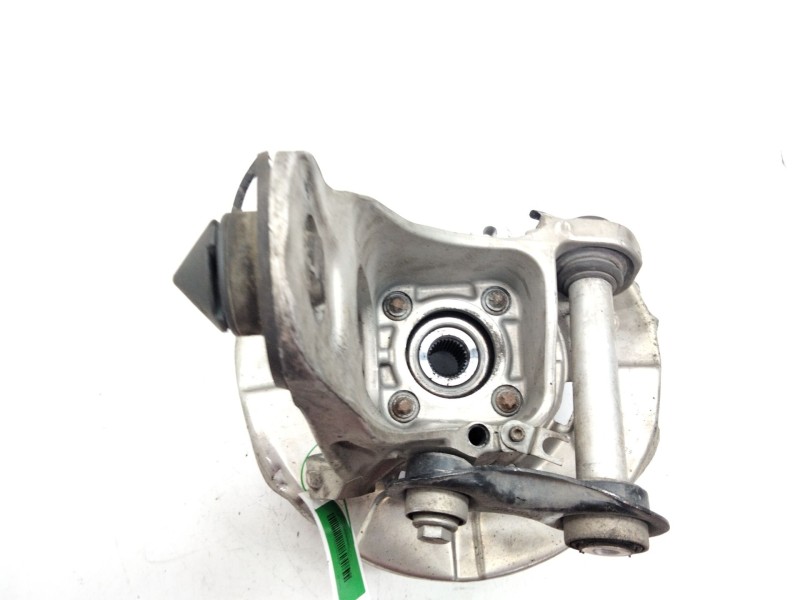 Recambio de mangueta trasera derecha para bmw x5 (e70) 3.0 turbodiesel cat referencia OEM IAM 677098406  