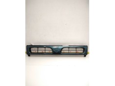 Recambio de rejilla delantera para nissan terrano ii (r20) 2.7 td 4wd referencia OEM IAM 623100F000B1  049007