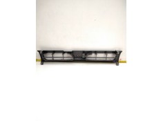 Recambio de rejilla delantera para nissan terrano ii (r20) 2.7 td 4wd referencia OEM IAM 623100F000B1  049007 2