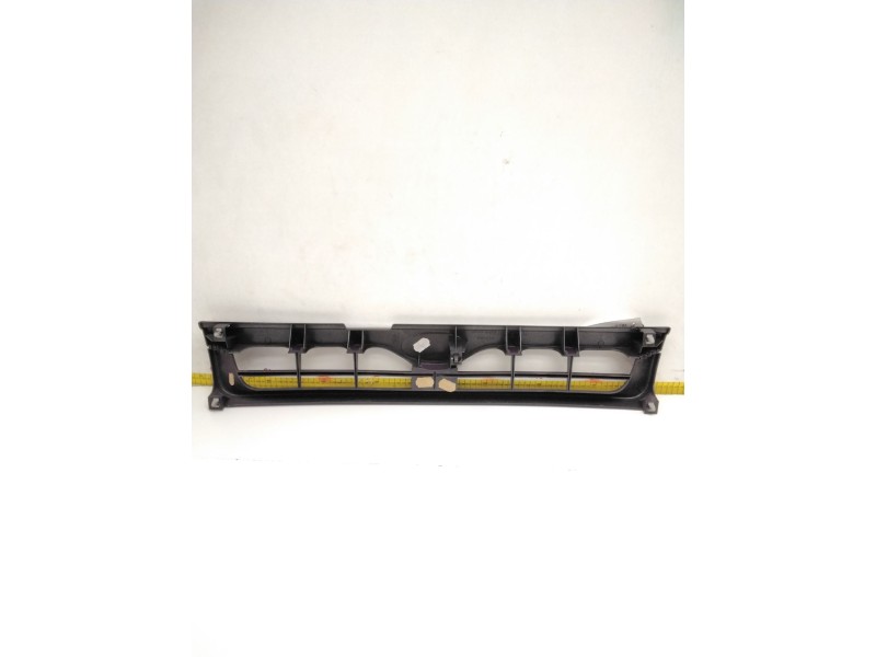 Recambio de rejilla delantera para ford maverick (uds, uns) 2.7 td referencia OEM IAM 623100F100  049008