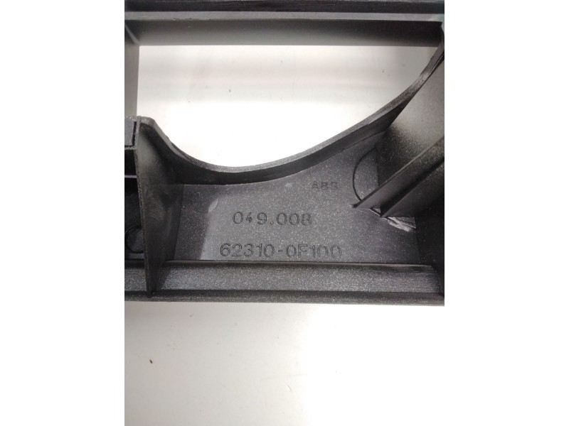 Recambio de rejilla delantera para ford maverick (uds, uns) 2.7 td referencia OEM IAM 623100F100  049008