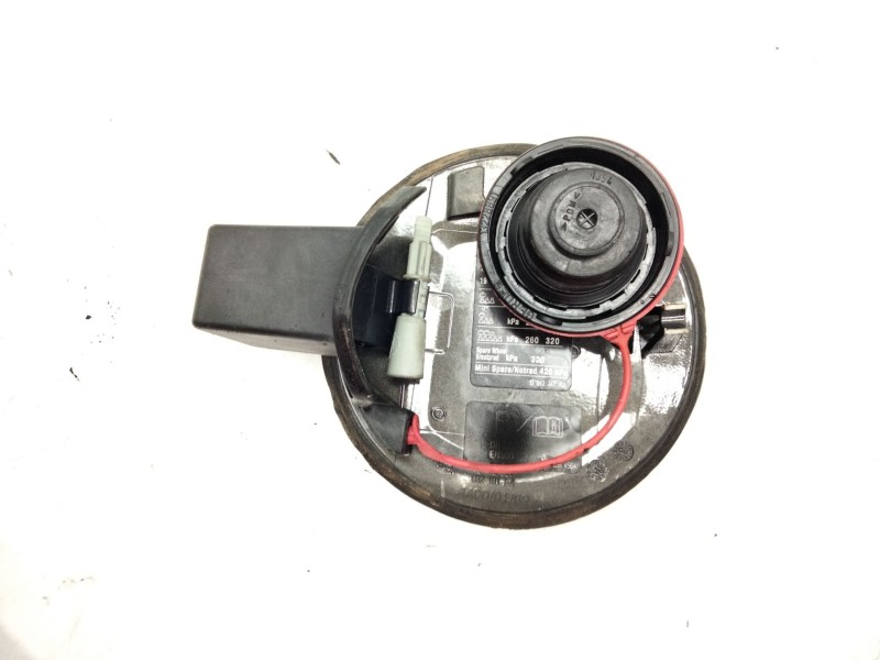 Recambio de tapa exterior combustible para opel corsa d selective referencia OEM IAM 13183307  