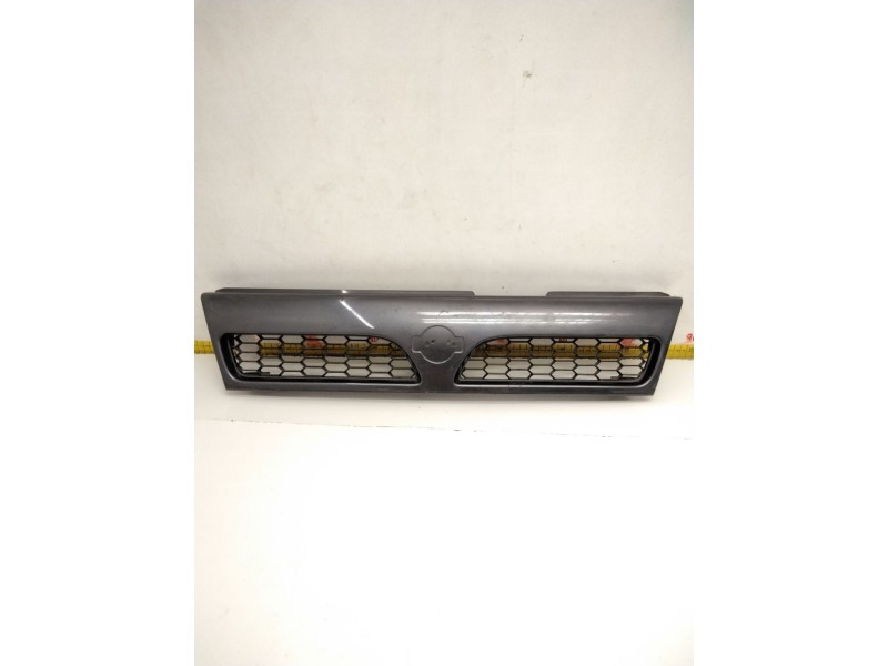 Recambio de rejilla delantera para nissan sunny iii (n14) 2.0 d referencia OEM IAM 6231273R00 GRIS 6232473R00