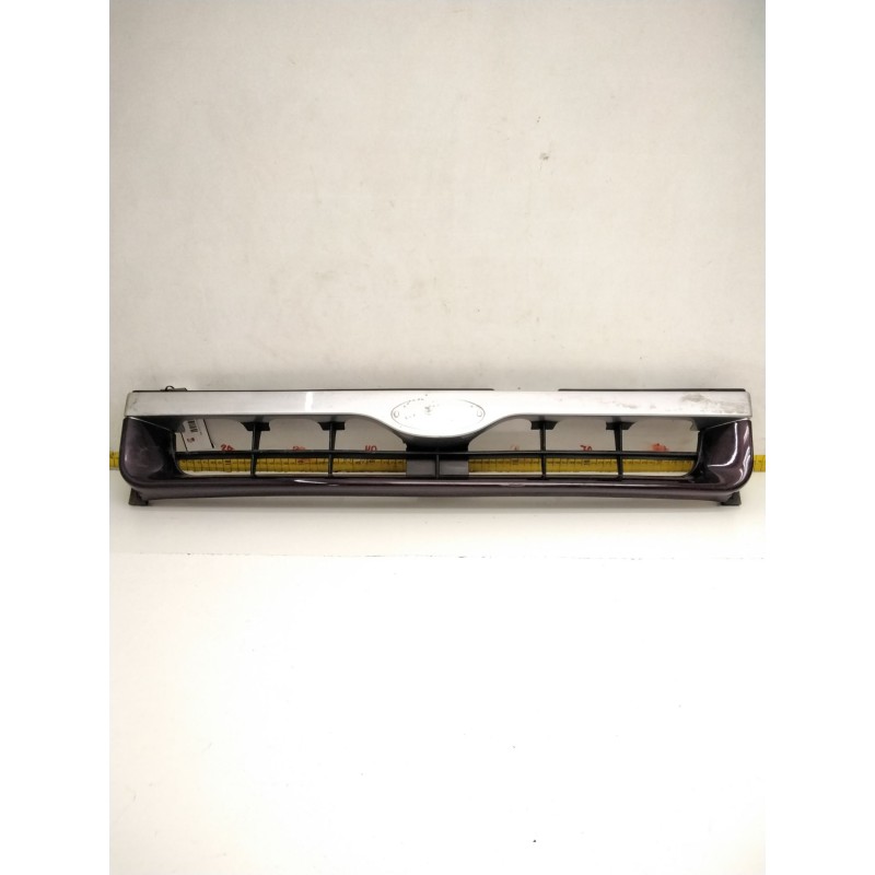 Recambio de rejilla delantera para ford maverick (uds, uns) 2.4 i (uds) referencia OEM IAM 623100F100 GRANATE 049008