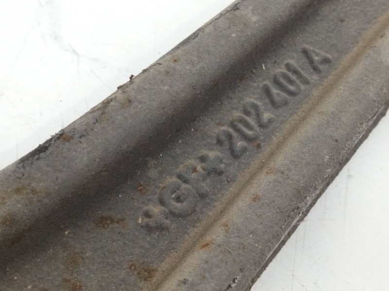 Recambio de brazo suspension superior trasero derecho para opel insignia sports tourer sport referencia OEM IAM 202401A  