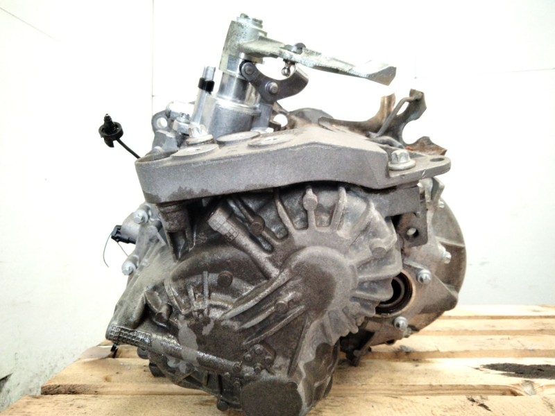 Recambio de caja cambios para opel corsa d selective referencia OEM IAM 55575539 BAC 