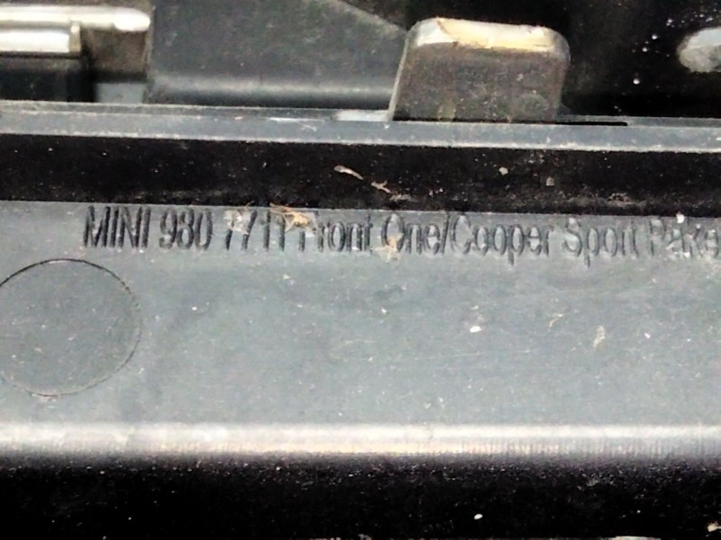 Recambio de rejilla delantera para mini mini countryman (r60) cooper d referencia OEM IAM 9807711  