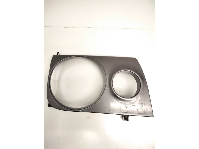 Recambio de cerquillo faro derecho para nissan terrano/terrano.ii (r20) 2.7 turbodiesel referencia OEM IAM  GRIS 