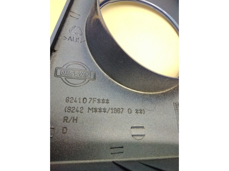 Recambio de cerquillo faro derecho para nissan terrano/terrano.ii (r20) 2.7 turbodiesel referencia OEM IAM 624107F AZUL 