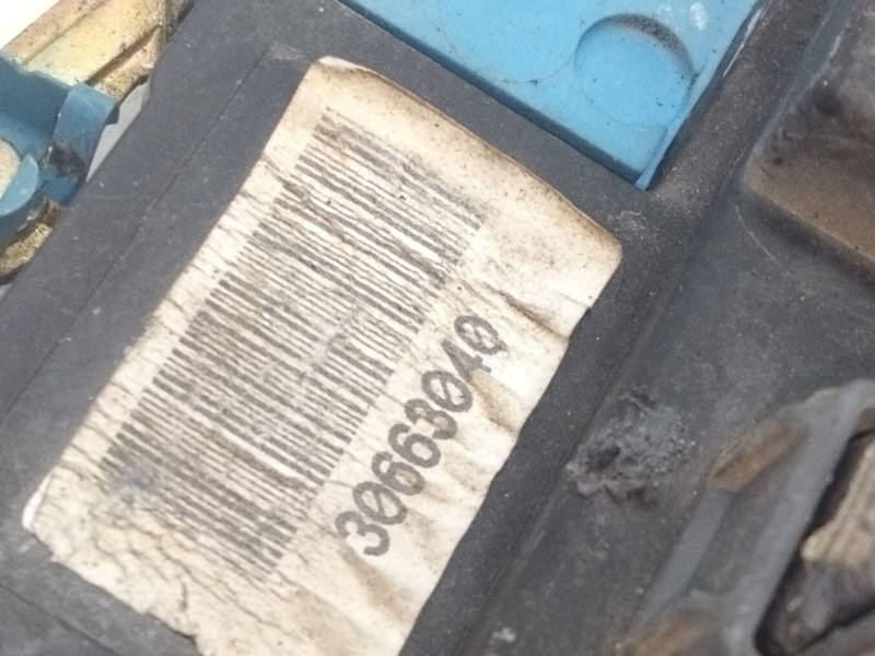 Recambio de cerradura puerta delantera izquierda para volvo s60 berlina d5 referencia OEM IAM 30663040  