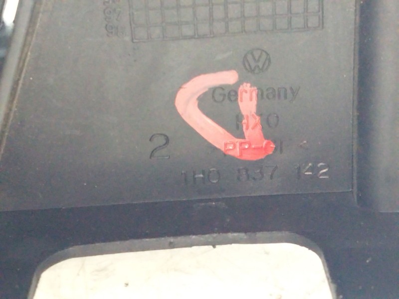 Recambio de maneta interior delantera derecha para volkswagen golf iii (1h1) 1.8 referencia OEM IAM 1H0837142  