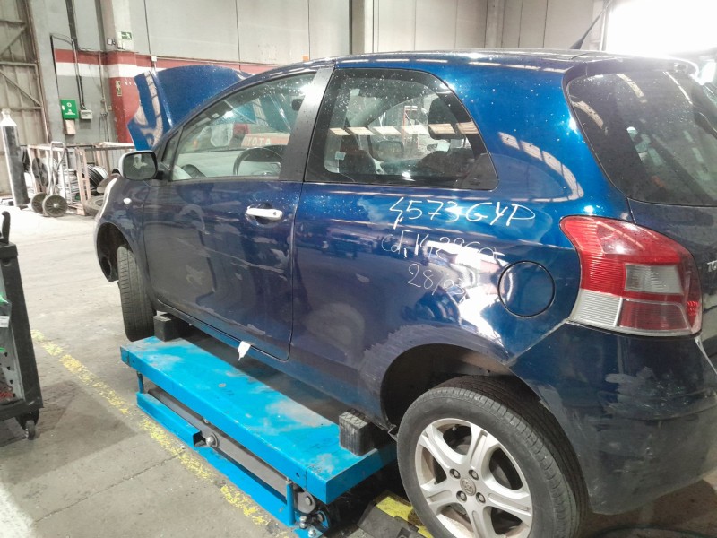 toyota yaris (_p13_) del año 2010